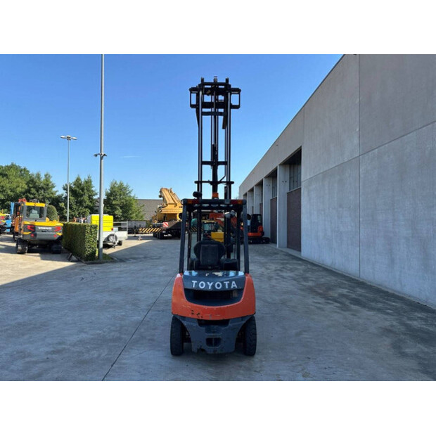 2012 Toyota 02-8FDF20-41549551