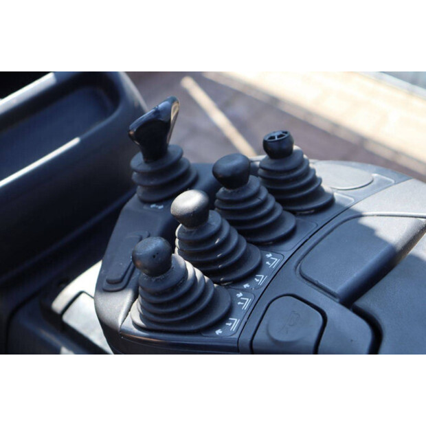 2018 ليندي E30PL-41550393