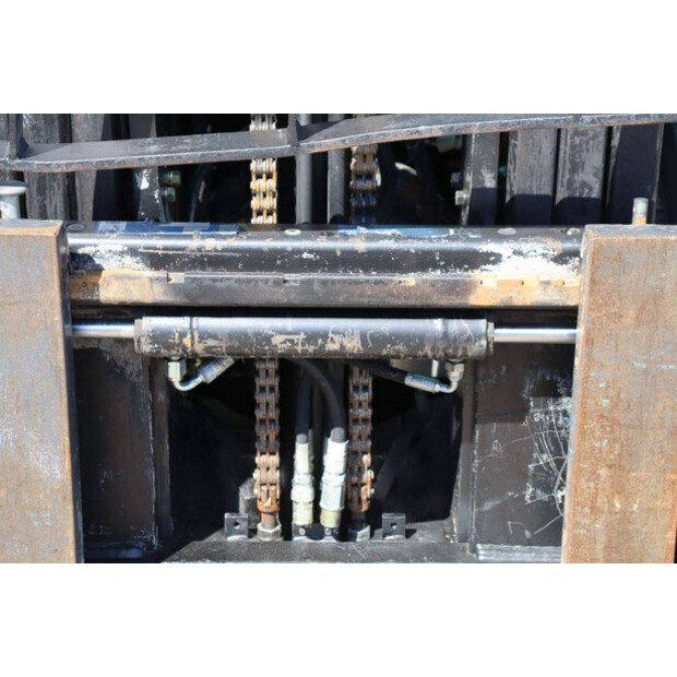 MITSUBISHI FD25N-41550452