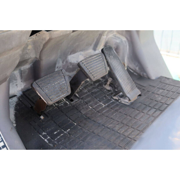 MITSUBISHI FD25N-41550463