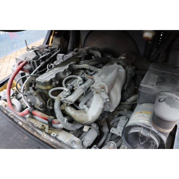 2012 يال GLP25VX-41551886