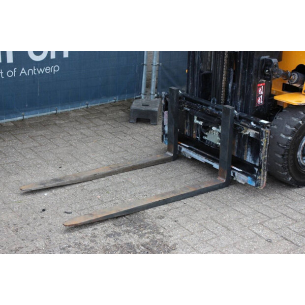 2019 Hyundai 25B-9-41552712