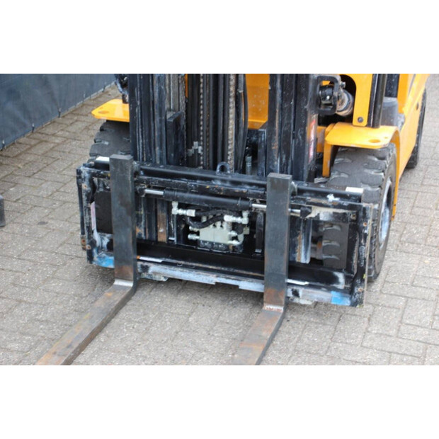 2019 Hyundai 25B-9-41552713