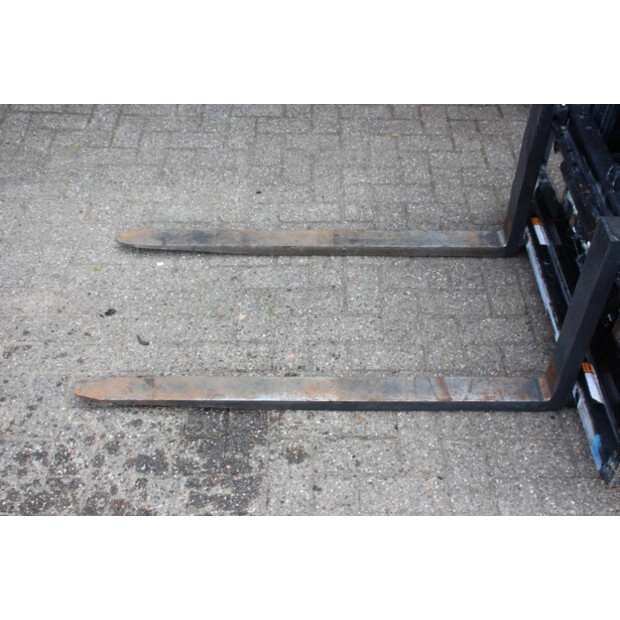 2019 Hyundai 25B-9-41552714