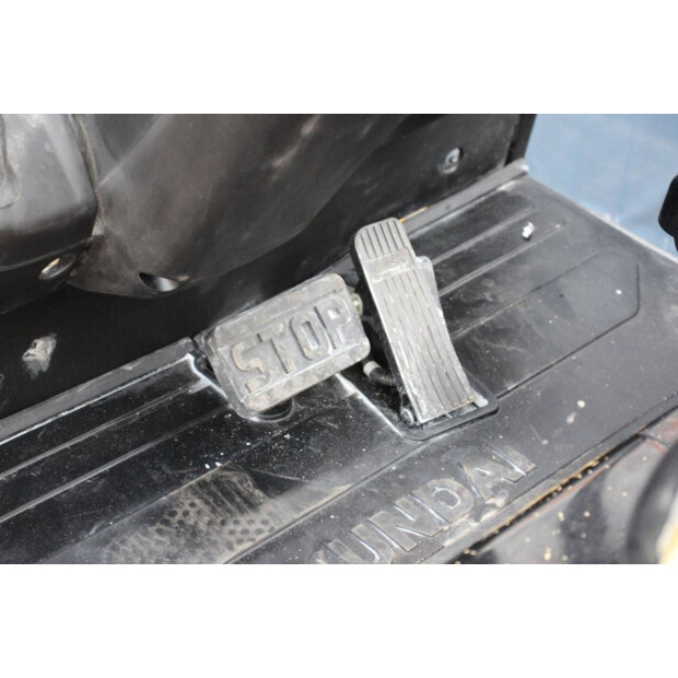 2019 Hyundai 25B-9-41552724