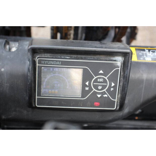 2019 Hyundai 25B-9-41552729