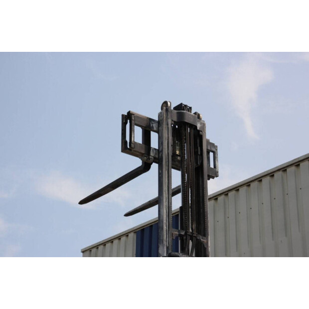 2019 Hyundai 25B-9-41552733