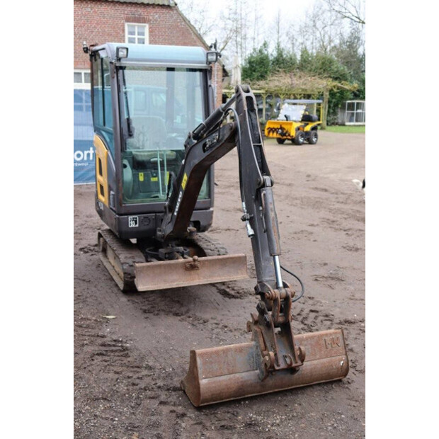 2014 Volvo EC18C-41552879