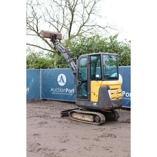 2014 Volvo EC18C-41552912