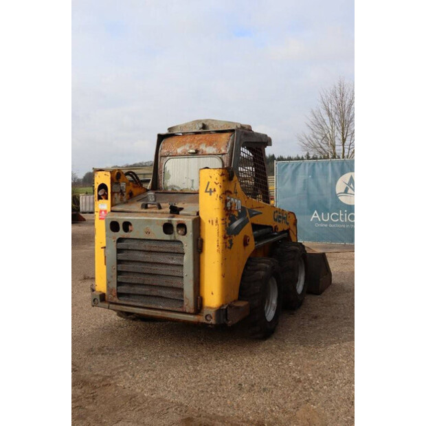 Gehl R220-41553314