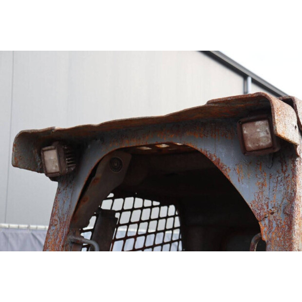 Gehl R220-41553325