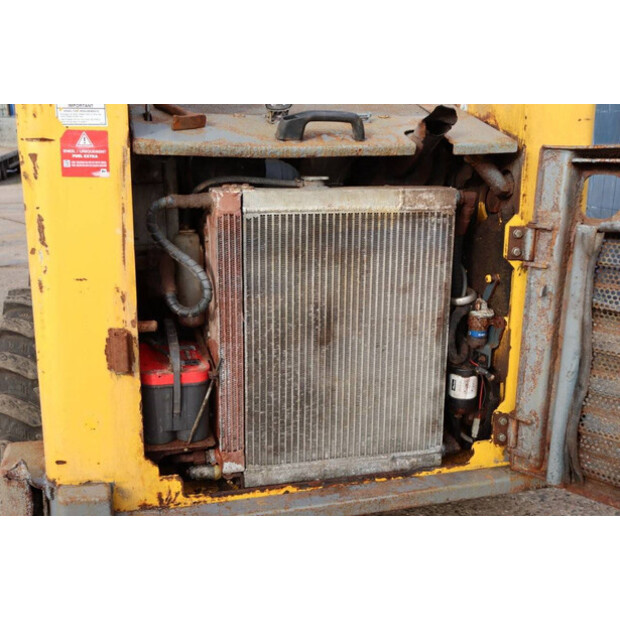 Gehl R220-41553327
