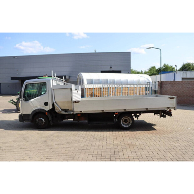 NISSAN Cabstar-41553405