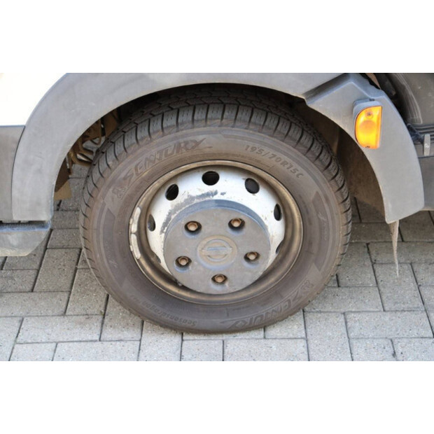 NISSAN Cabstar-41553415