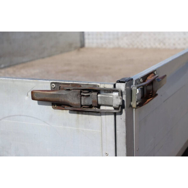 NISSAN Cabstar-41553422
