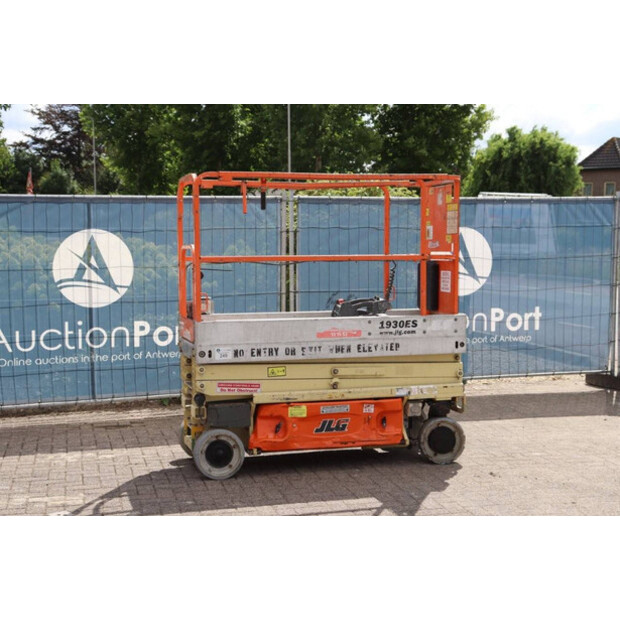 2007 جيه ال جي 1930ES-41553599