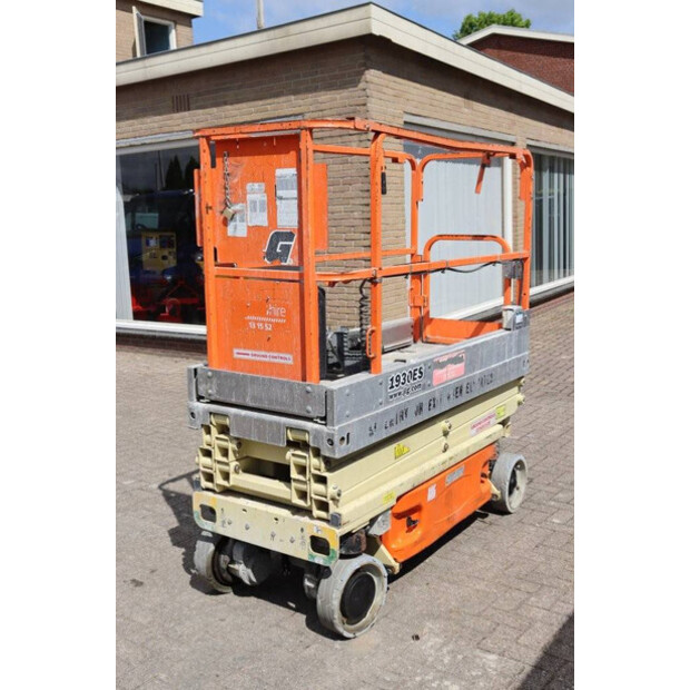 2007 جيه ال جي 1930ES-41553604