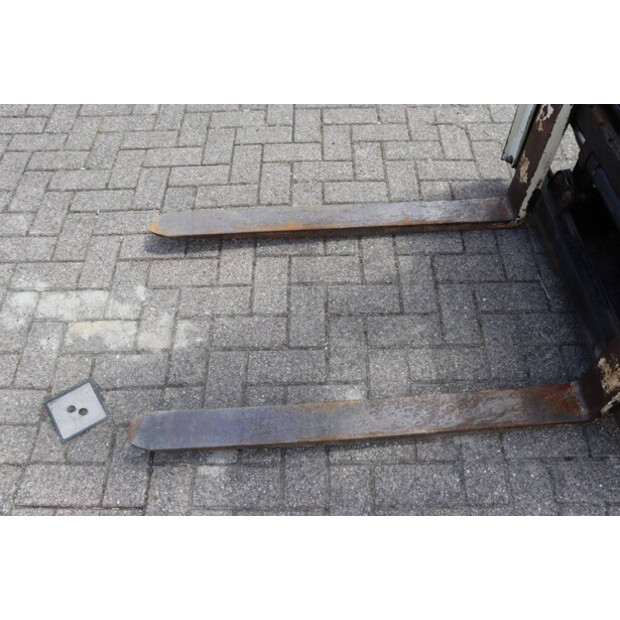 2015 Yale GLP25VX V2770-41553822
