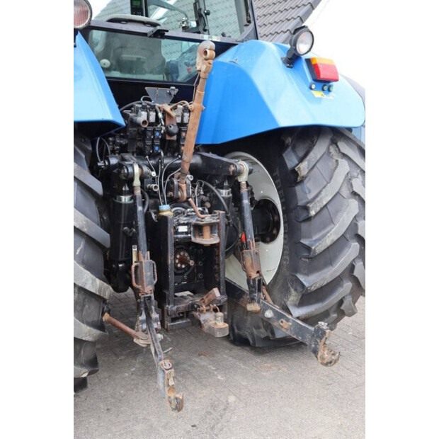 2004 نيو هولاند TVT145-41554016