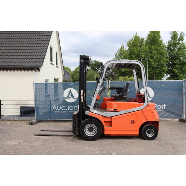 2012 بي تي C4E500V-41554073