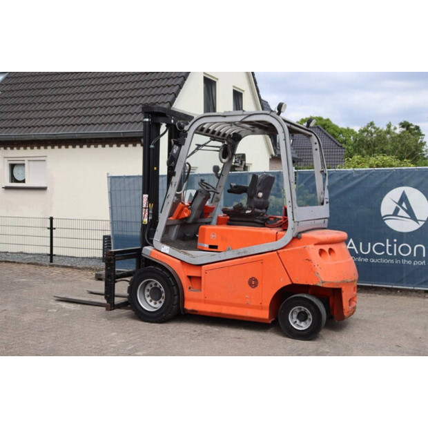 2012 بي تي C4E500V-41554074