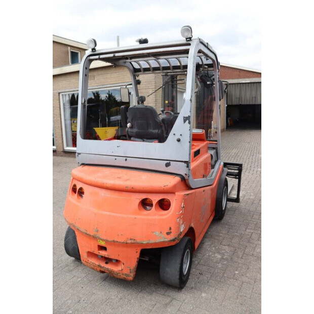 2012 بي تي C4E500V-41554077
