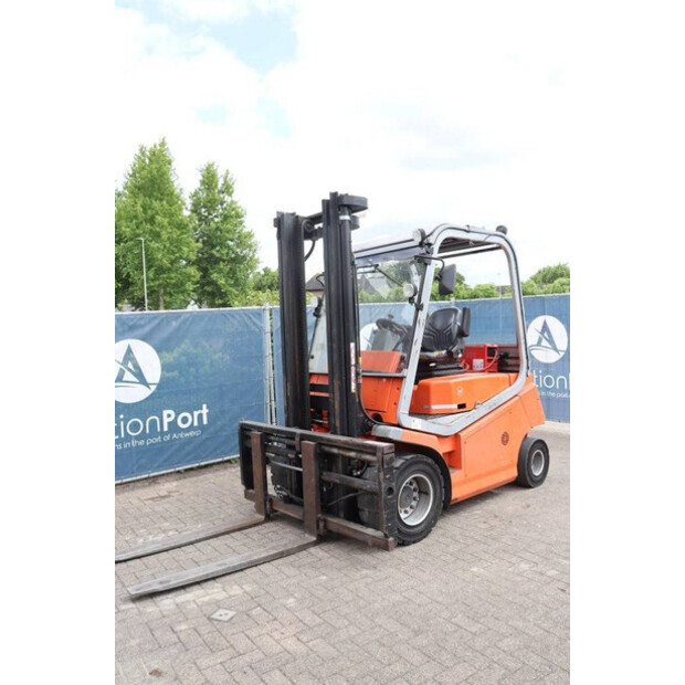 2012 بي تي C4E500V-41554080