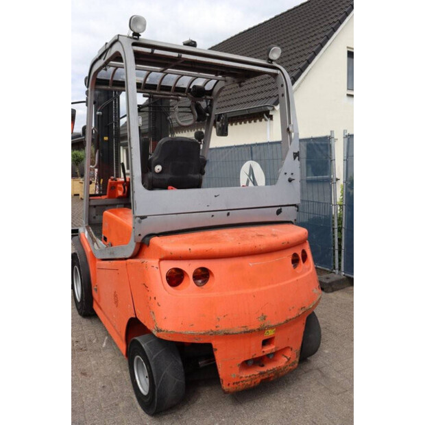 2012 بي تي C4E500V-41554089