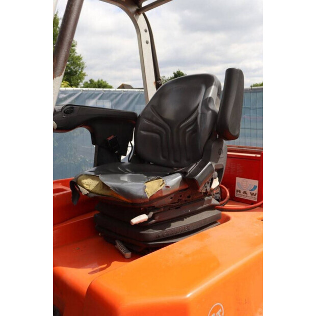 2012 بي تي C4E500V-41554093