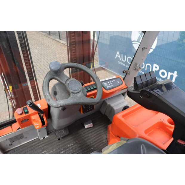 2012 بي تي C4E500V-41554096