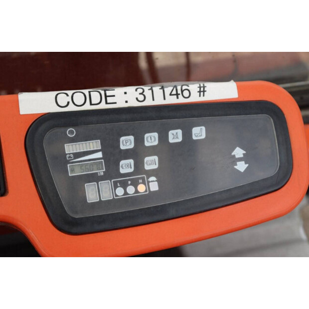 2012 بي تي C4E500V-41554098