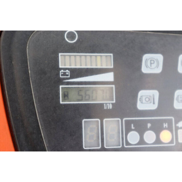2012 بي تي C4E500V-41554099