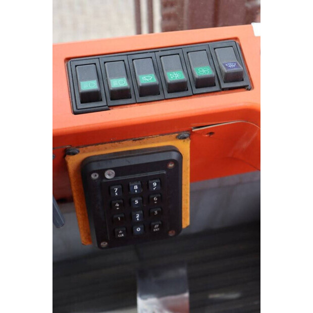 2012 بي تي C4E500V-41554100