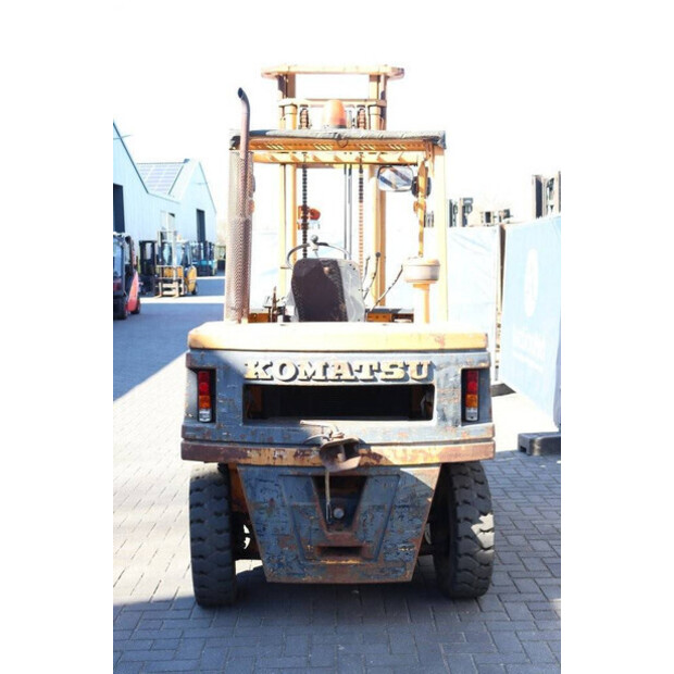 كوماتسو FD35-4-41554163