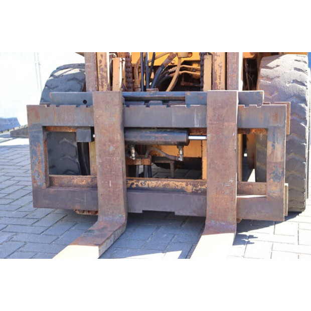 كوماتسو FD35-4-41554169