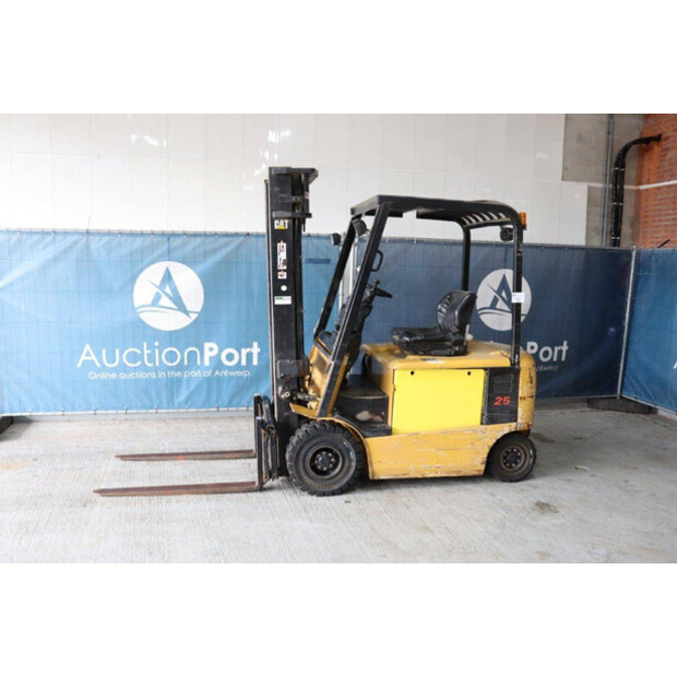 2008 Caterpillar EP25KPAC-41554419