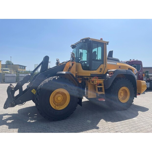 2017 فولفو L120H-41562599