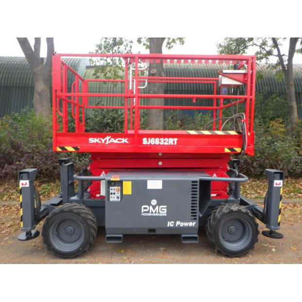 2017 SkyJack SJ6832RT-41568007