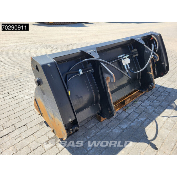 2023 4-1 BUCKET-41568478