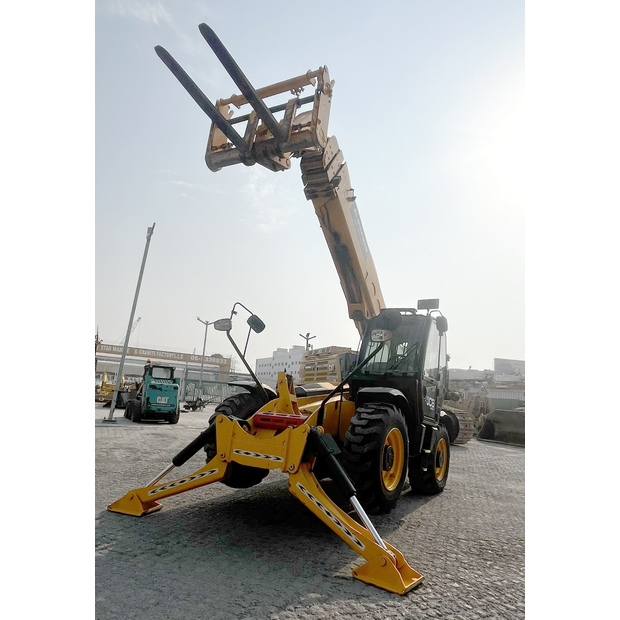 2017 جيه سي بي 540-170-41568559