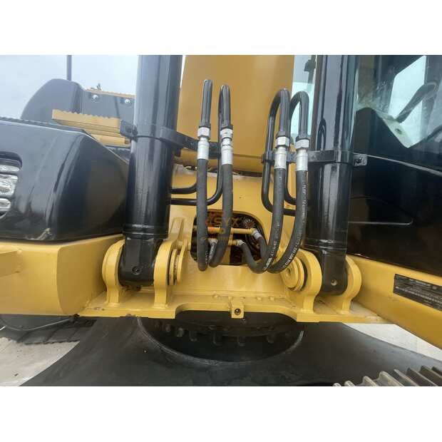2021 Caterpillar 320C-41568612