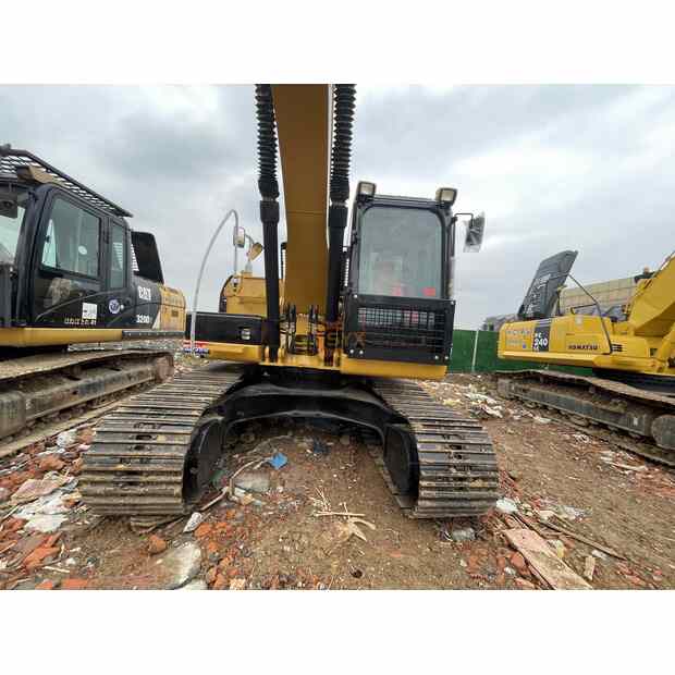 2023 Caterpillar 320D-41568725
