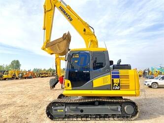 صورة ل حفارات مجنزرة 2023 كوماتسو PC130-8
