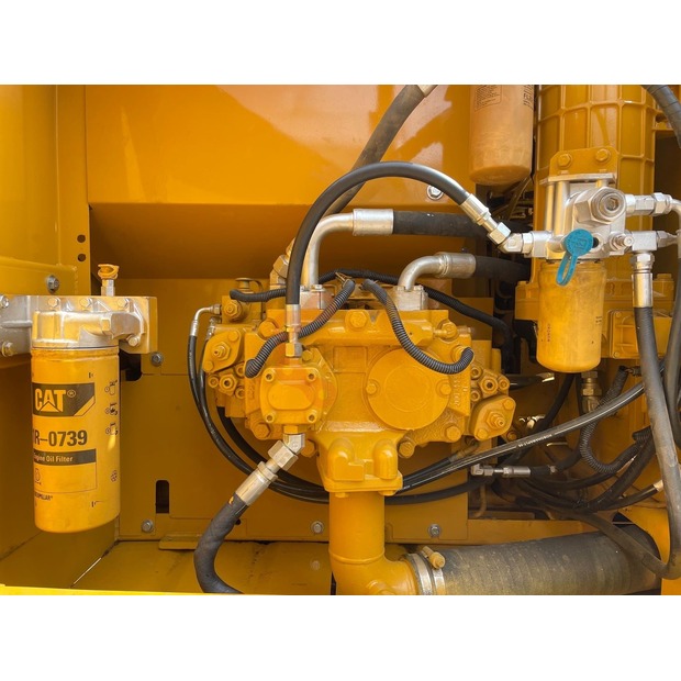 2024 Caterpillar 320D-41569431