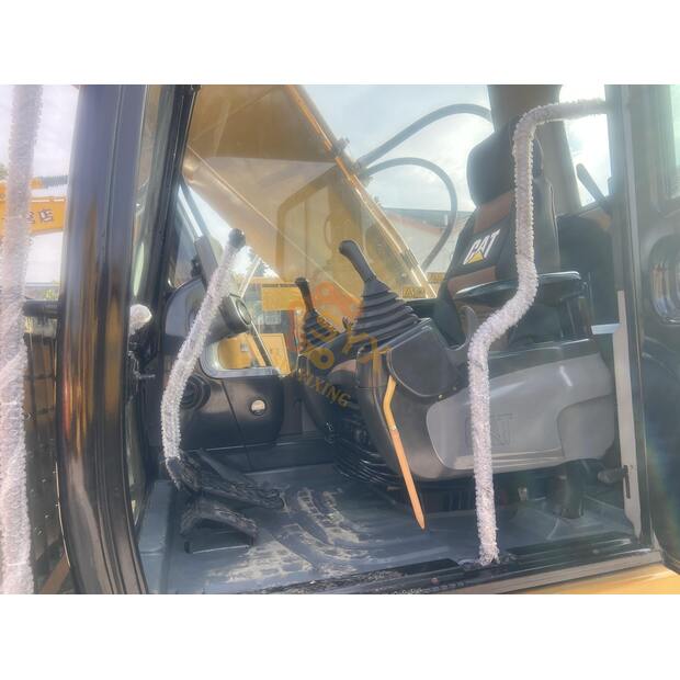 2021 Caterpillar 320D-41569495