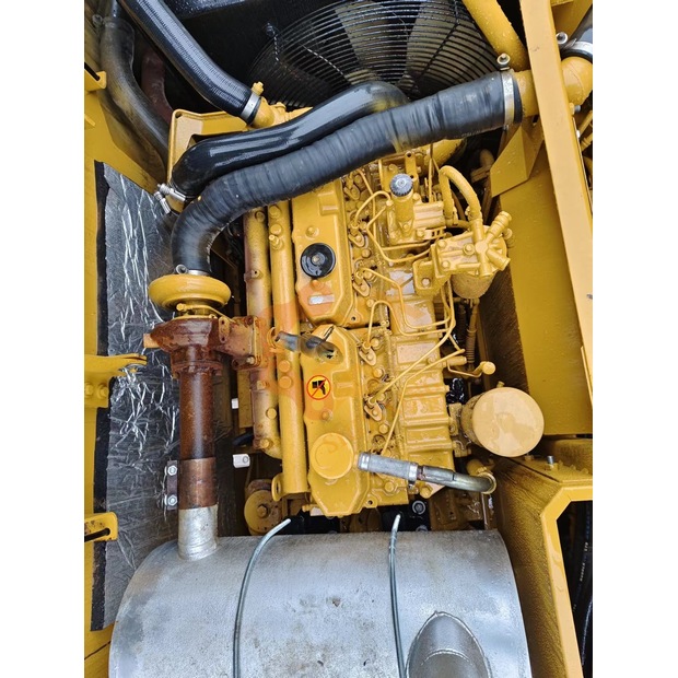 2022 Caterpillar 320D-41569565