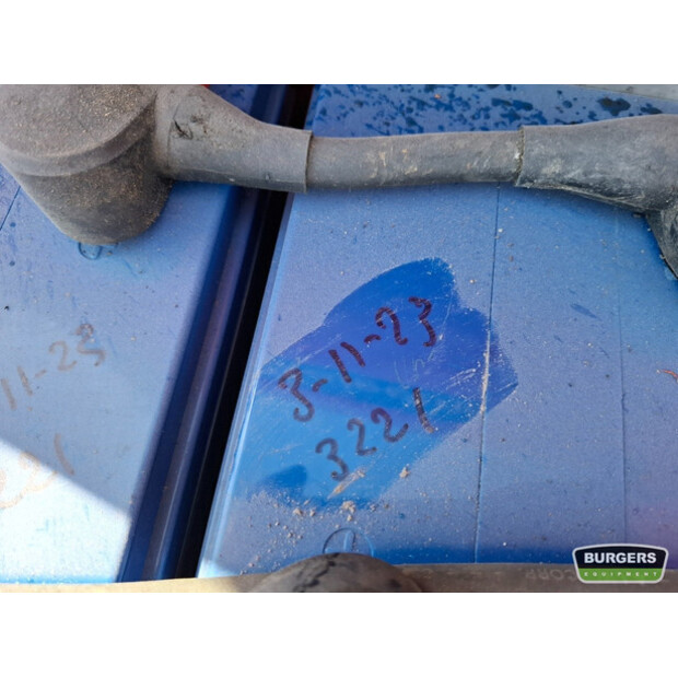2001 جيه ال جي N35E-41570670
