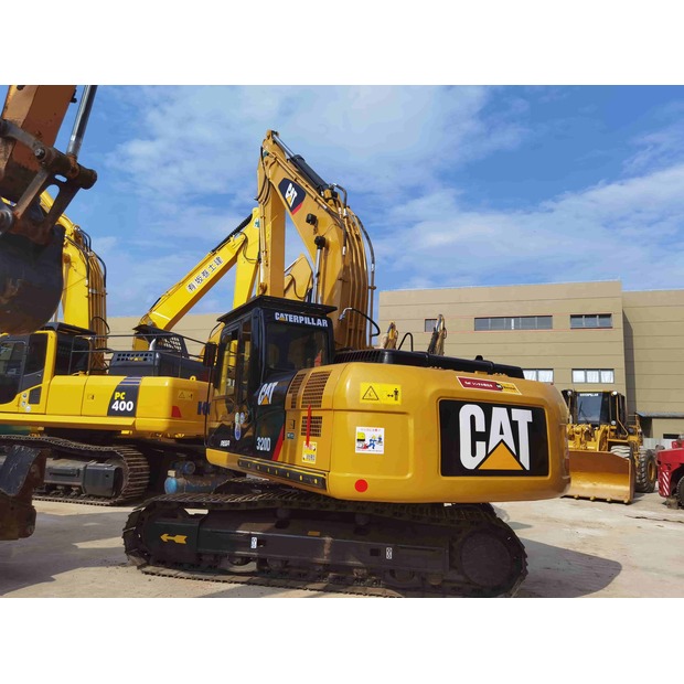 2021 Caterpillar 320D-41579688