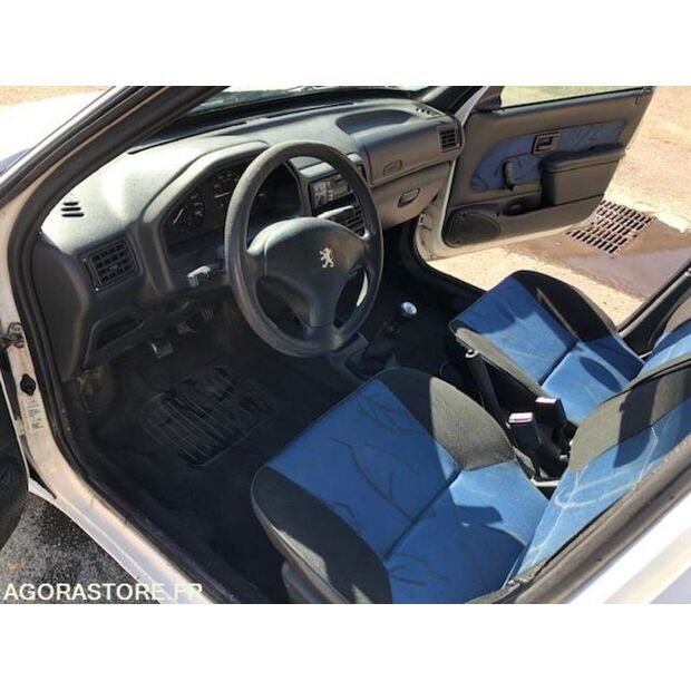 2002 Peugeot 106-41586499