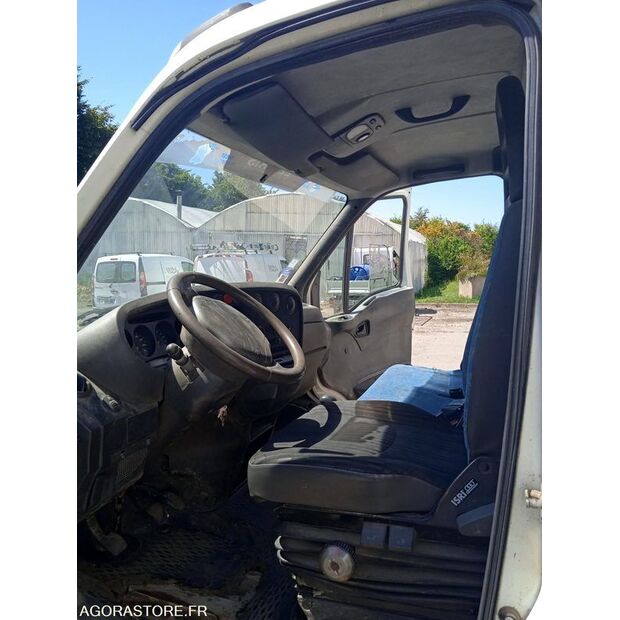 2002 Iveco 35C11-41586521